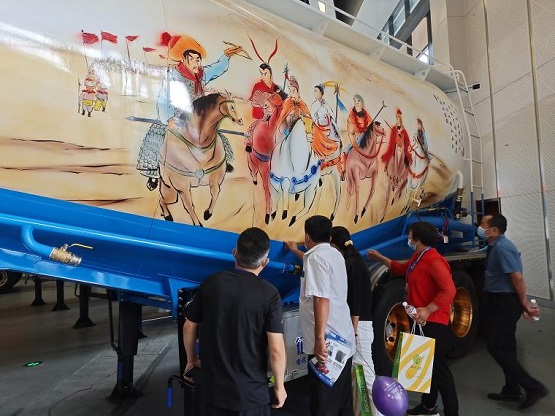 第十七屆中國（梁山）專用汽車展，輪胎接地氣、涂料更精彩