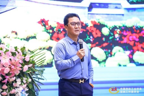 陜西賽輪輪胎銷售有限公司執行董事、陜西富進輪胎橡膠（集團）有限公司董事長孫一平