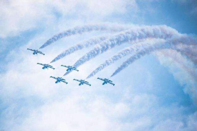 成為航空航天、國防軍工、智能制造等領(lǐng)域不可或缺的先進(jìn)高性能材料。