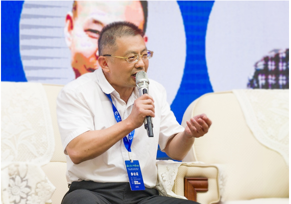 福建省涂料工業(yè)協(xié)會(huì)會(huì)長、惠宇化工董事長施義民 福建省涂料工業(yè)協(xié)會(huì)會(huì)長、惠宇化工董事長施義民