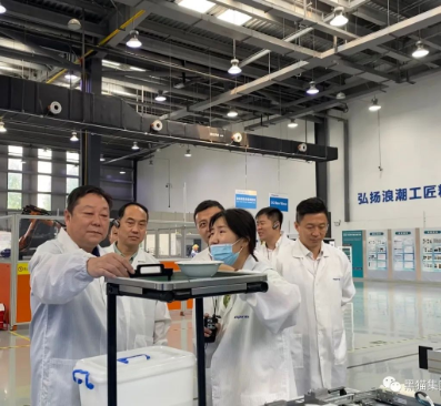 王耀一行受浪潮集團執行總裁、總工程師、浪潮云董事長、浪潮工業互聯網董事長肖雪邀請,來到浪潮集團進行參觀、座談 王耀一行受浪潮集團執行總裁、總工程師、浪潮云董事長、浪潮工業互聯網董事長肖雪邀請,來到浪潮集團進行參觀、座談