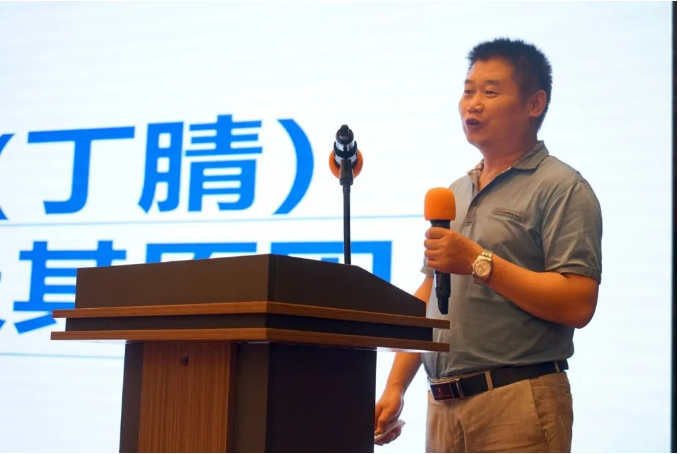 　凱迪西北橡膠有限公司高級工程師王永昌，分析了耐油密封產品用(丁腈)混煉膠常見問題及其原因。