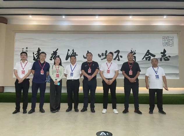 上海綠房置業相關領導到訪悉奧涂料考察