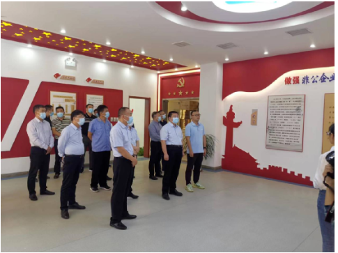禹王臺區(qū)人大黨組書記、主任韓瑞軍到金久龍實(shí)業(yè)有限公司參觀交流工作