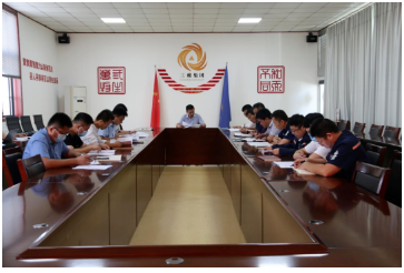 集團要以本次會議為契機,從嚴從實從細抓好信訪穩定各項工作,持續深入排查存在苗頭性、傾向性的不穩定因素,為集團高質量可持續發展保駕護航,以優異的成績迎接黨的二十大勝利召開。 集團要以本次會議為契機,從嚴從實從細抓好信訪穩定各項工作,持續深入排查存在苗頭性、傾向性的不穩定因素,為集團高質量可持續發展保駕護航,以優異的成績迎接黨的二十大勝利召開。