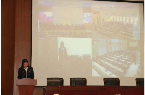 王安香:“路雖遠,行則將至,事雖難,做則必成”。新的一年,我們將以資金為中心,以成本為主線,夯實財務基礎,防范財務風險;嚴格規范財務核算,履行財務信息披露義務;加強稅務管理,防范稅收風險,降低稅收成本;加強資金管理,管控資金風險;提升財務價值,經營財務團隊。 王安香:“路雖遠,行則將至,事雖難,做則必成”。新的一年,我們將以資金為中心,以成本為主線,夯實財務基礎,防范財務風險;嚴格規范財務核算,履行財務信息披露義務;加強稅務管理,防范稅收風險,降低稅收成本;加強資金管理,管控資金風險;提升財務價值,經營財務團隊。