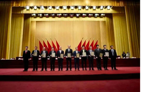 頒獎(jiǎng)現(xiàn)場(chǎng) 頒獎(jiǎng)現(xiàn)場(chǎng)