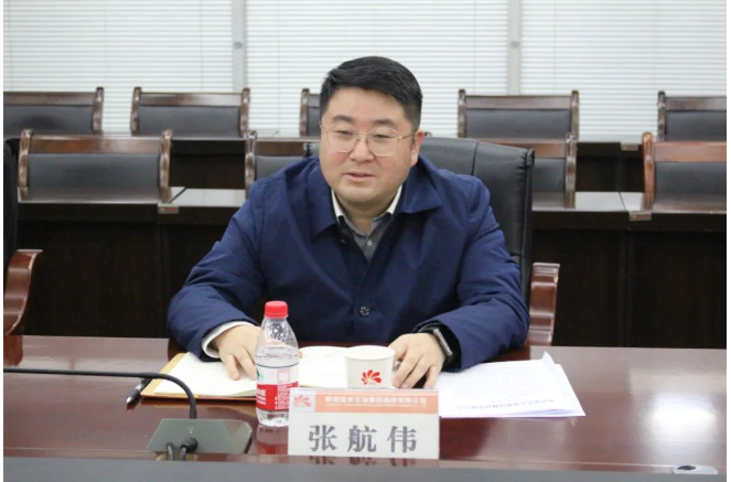 孫敬虎詳細了解了公司2022年的進出口情況，全面講解了商務廳關于外貿促開放、穩增長的各項優惠政策，聽取了公司2023年穩增長目標及舉措。