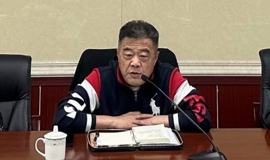 濟寧黑貓將瞄定任務不放松,制定行而有效的措施方法,逐步實現(xiàn)規(guī)模領先、效益領先、技術領先的目標任務,為黑貓股份高質(zhì)量發(fā)展貢獻力量! 濟寧黑貓將瞄定任務不放松,制定行而有效的措施方法,逐步實現(xiàn)規(guī)模領先、效益領先、技術領先的目標任務,為黑貓股份高質(zhì)量發(fā)展貢獻力量!