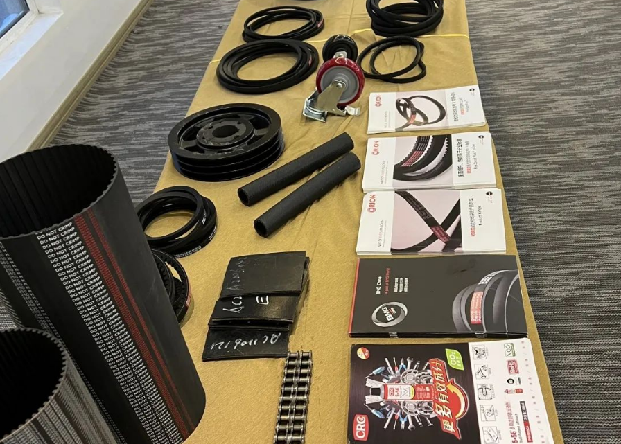 推廣會現場，鳳凰智造研究院詳細介紹了三力士高性能帶產品，為大家提供了更好的了解和認識。同時，BMG應用工程師樊強介紹了工業品產品，讓大家對皮帶之外的其他工業品更加滲透。
