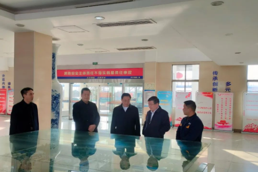 金鄉縣縣委常委、副縣長李亞平于3月1日上午前往濟寧黑貓檢查安全生產工作，對企業的安全生產責任制落實、安全生產教育培訓、應急救援演練、安全防范措施落實、值班值守等情況進行了全面的了解，同時也對企業的發展給予了高度肯定。