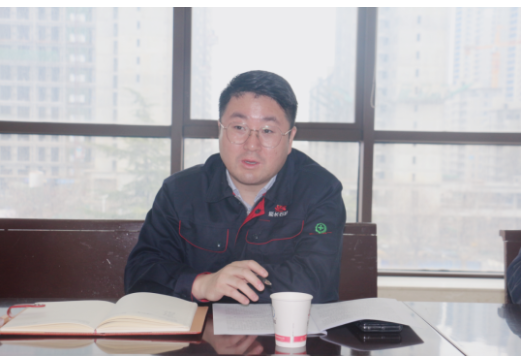 聽取匯報后，張航偉與大家進行了交流探討，對下一步工作提出指導意見