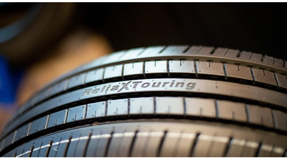 ReliaX Touring TE307更注重輪胎耐用性和行駛里程，同時它還提供出色的燃油經(jīng)濟性，安全性及更好的舒適性。該系列輪胎產(chǎn)品較前一代產(chǎn)品濕地制動性能提高了23%，濕地操控性能提高了9%;輪胎噪音更低，在干濕路面上抓地力和操控性更好，尺寸從14英寸到17英寸。