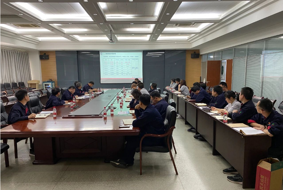 陜西延長石油西北橡膠有限公司成立科技委員會。該委員會將負責重大科技事項的調研、立項、評審、論證、獎懲和決定等事項。4月11日，該公司召開了第一次科委會會議，全體科委會成員參加會議。
