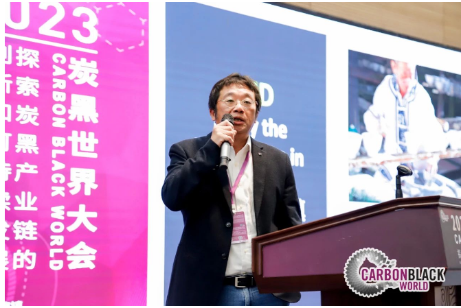 炭黑生產(chǎn)制造以及原材料的綠色發(fā)展板塊由馬忠主持。 炭黑生產(chǎn)制造以及原材料的綠色發(fā)展板塊由馬忠主持。