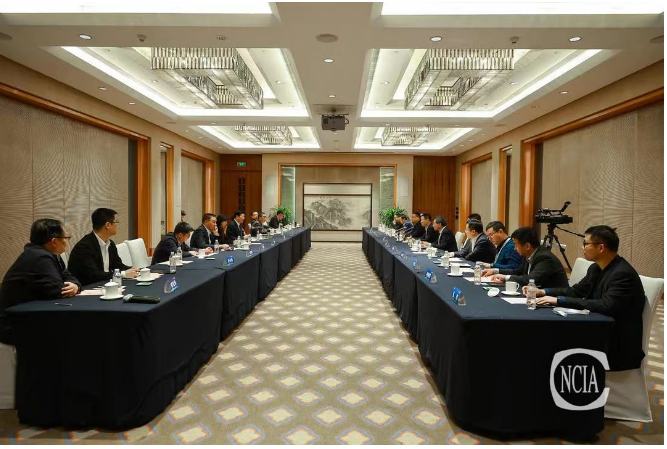 會上，各地政府、園區領導都表示，本地園區及涂料產業近幾年的發展均得益于中國涂料工業協會的支持，今后將進一步開展后續建設，全方位打造涂料行業綠色制造體系，助推中國涂料行業更高水平、更高質量、更高能級的可持續發展!