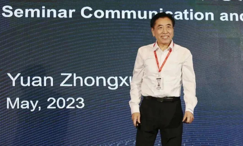 研討會的最后，國橡中心主任袁仲雪發表了主旨演講。他表示，國橡中心將加速推進全球化戰略，落實本土化運營，并加強行業內戰略合作，以創新為驅動，促進產業鏈優化升級。