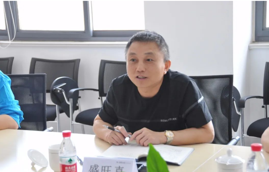據了解，盛旺喜在座談會上強調，安徽黑貓公司作為黑貓集團首家國有企業與民營企業相結合的混合所有制改革的示范樣板企業，應堅定初心，發揮重組優勢，將兩種機制、兩種觀念相融合，成為混改企業的典范。他還提到，公司應堅定保留原有民營企業的管理思路和模式，明確公司定位和產品定位。同時，公司應高度重視技術研發和產品創新，爭取在行業標準制定方面占據主導地位。