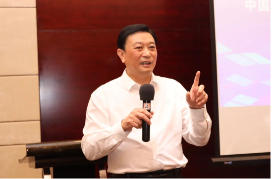 中國(guó)涂料工業(yè)協(xié)會(huì)會(huì)長(zhǎng)劉普軍在會(huì)上發(fā)表了致辭，對(duì)中國(guó)涂料行業(yè)的前景充滿(mǎn)信心，并強(qiáng)調(diào)了涂料行業(yè)在中華民族的偉大復(fù)興中的重要角色。