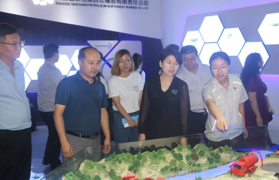 渭南市職業技能鑒定指導中心主任一行到西橡公司調研