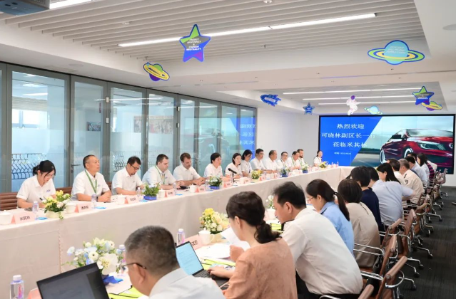 可曉林副區長提到，目前米其林輪胎一期工程已竣工驗收，項目二期工程要在一期的基礎上，打造“超級靈活的綠色、智能、可持續的未來工廠”，各相關部門要做好政策解答，與企業共同研究，合力推動項目平穩有序開展。