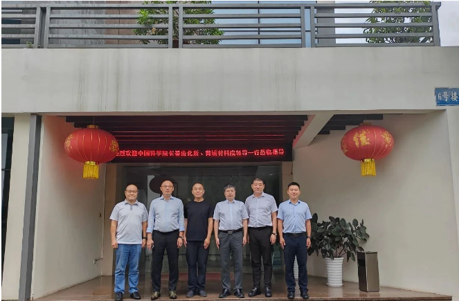 這次訪問旨在就黃埔輪胎和倍途輪胎的未來發(fā)展規(guī)劃進(jìn)行深入交流。在交流會(huì)上，楊小牛一行聽取了路易投資關(guān)于黃埔輪胎和倍途輪胎的企業(yè)介紹，同時(shí)了解了路易投資在戰(zhàn)略層面上對于這兩個(gè)品牌的布局和規(guī)劃。