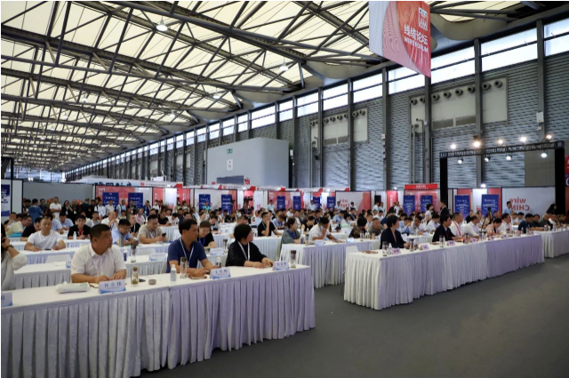 中國國際線纜及線材展覽會(huì)在上海新國際博覽中心隆重舉行，成為了電線電纜行業(yè)的一次盛大盛會(huì)。與此同時(shí)，寧晉縣舉辦了寧晉縣電線電纜產(chǎn)業(yè)集群推介會(huì)暨寧晉縣2023年“質(zhì)量月”活動(dòng)啟動(dòng)儀式。縣委副書記、代縣長孔軍峰致辭并對寧晉縣電線電纜產(chǎn)業(yè)進(jìn)行了推介。