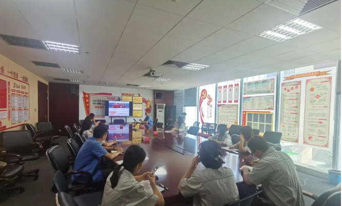 據了解，延長橡膠對2023年的發展制定了新的目標，積極進行經營模式的調整以推動產銷平衡。他們堅持著“擴增量與調結構”雙管齊下的原則，努力完成全年目標任務。上半年，延長橡膠在全鋼市場完成了全年銷售目標的58%，而在半鋼市場，銷售目標達到了54%。