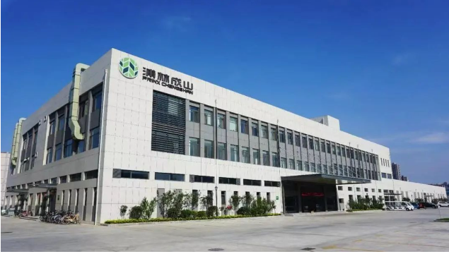 美國SEMA SHOW一直以其高度專業化而著稱，是世界各大汽配展中備受矚目的盛會，每年吸引數十萬車主和專業人士前來參觀。據官方消息，本次展會將有超過2,000種新品首次亮相，吸引來自全球100多個國家的150,000多名專業買家。