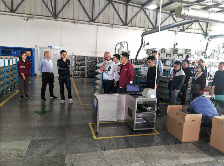 在潤達工廠，千里行集團董事長任欽武與上海分公司負責人Wilson向迪卡儂團隊全面介紹了千里行集團的發展歷程及未來方向。隨后集團分管人力資源的副總Boris分享了Human項目，展示了集團以人為本的發展理念。以及千里行在自主化管理取得的相關成績，其中SSE/HRP/QA都已取得迪卡儂自主化管理認證，提高了企業內部的管理水平，與迪卡儂的發展理念更加契合。