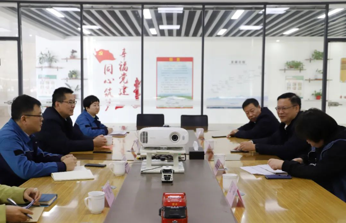 日前，山東省濰坊市昌樂縣委常委、辦公室主任范新利范新利一行到美晨工業集團，就企業安全生產工作展開調研。高新片區黨委書記孟慶忠、美晨董事長王永剛陪同出席。